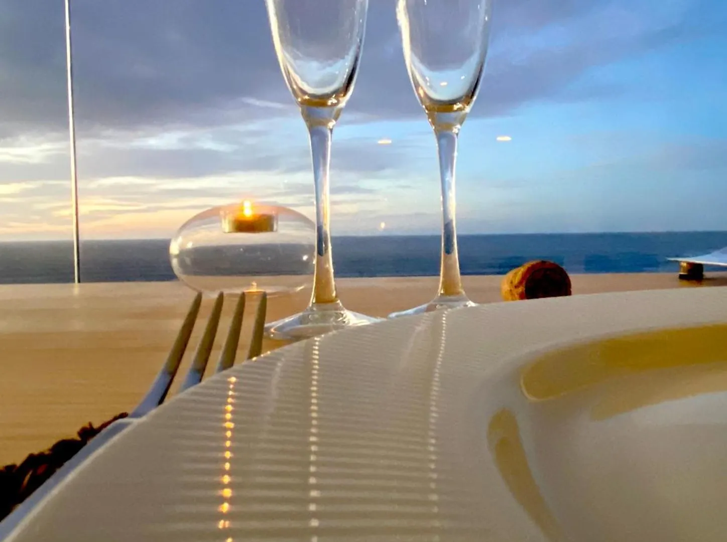 ¡Vistas Al Mar Y Lujo En Bajamar! Apto Boutique